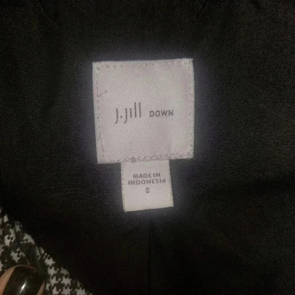 J. Jill Small 2 Way Zip Down Puffer Vest Long Length Black White Zip Pckts - Picture 6 of 7